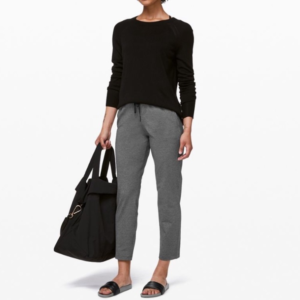 Lululemon on the fly pants 7/8 length (olive)